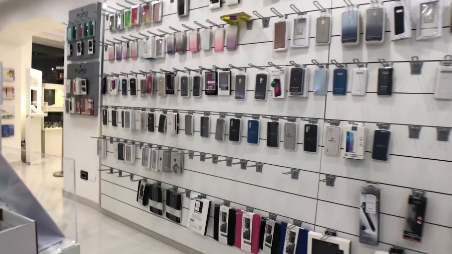 Smartphone e accessori nella vetrina Mr.Tech