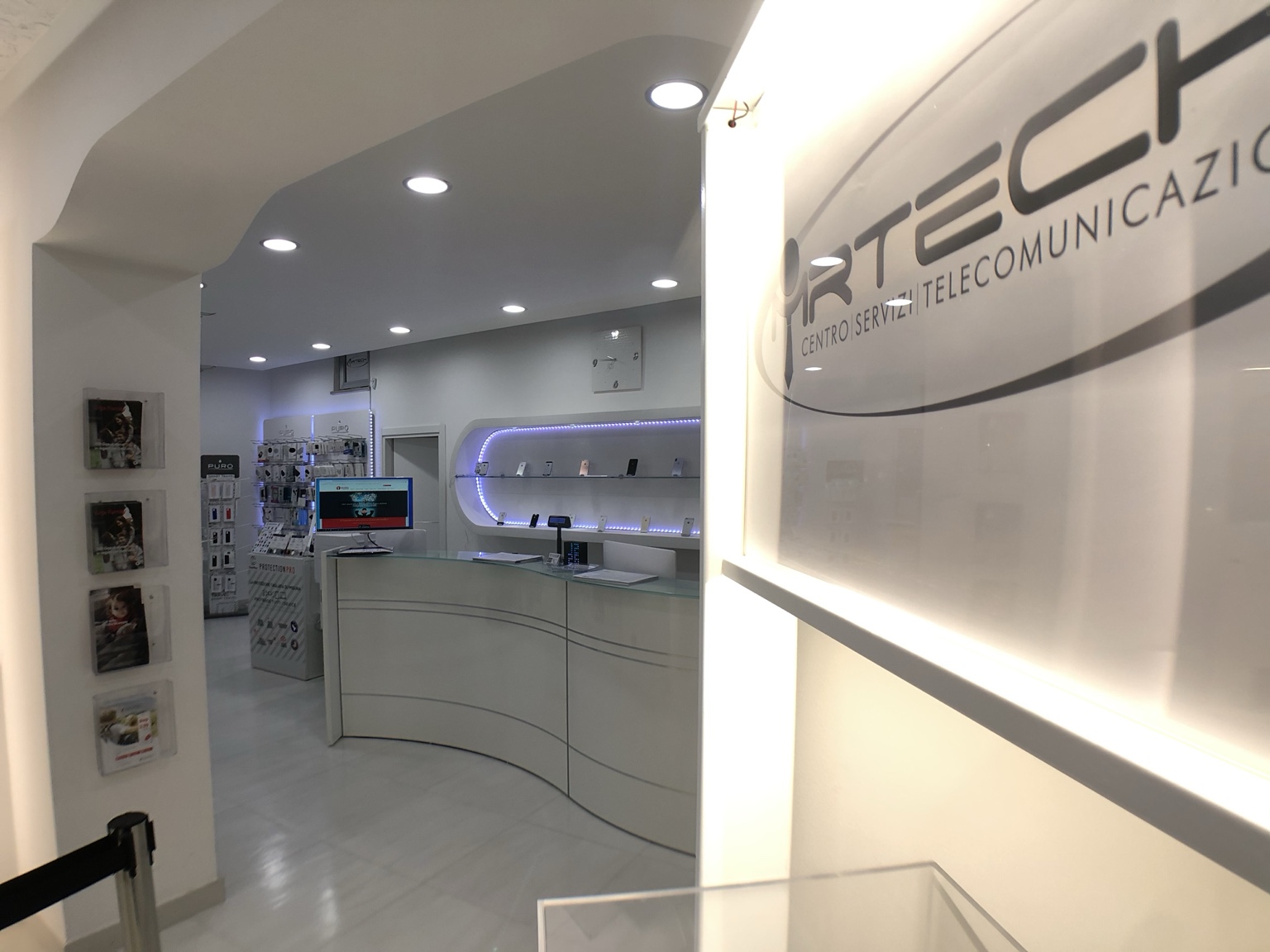 Interno del negozio Mr.Tech CST